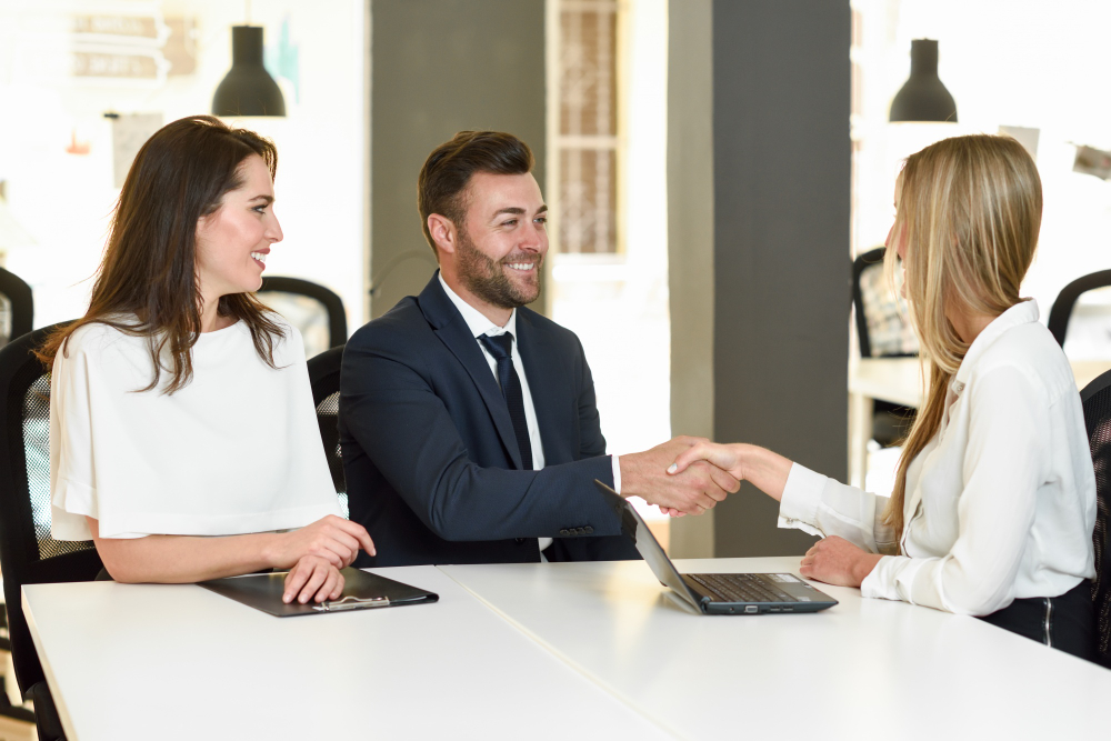 Como oferecer uma experiência do cliente aprimorada e personalizada como Cloud Solution Provider: aproveite o feedback dos usuários e a análise de sentimento
